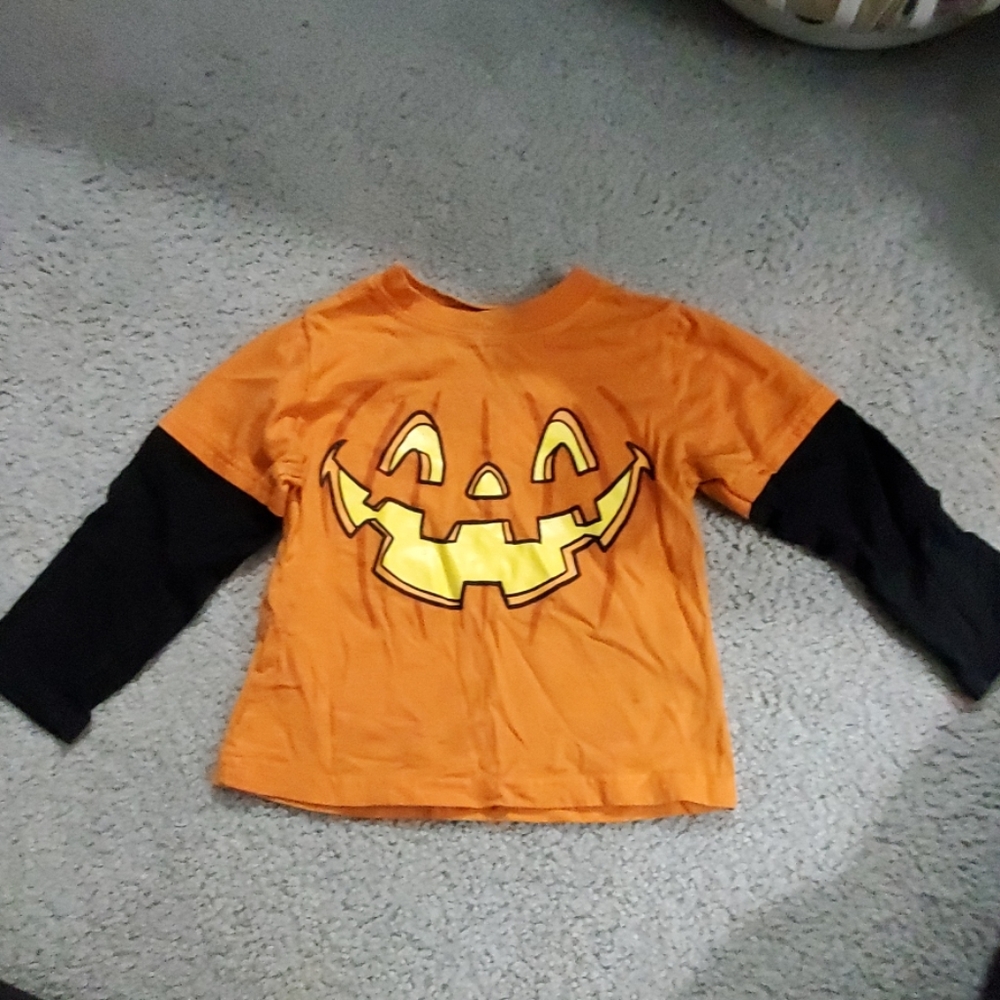 🎃Boy size 2T Halloween shirt🎃
